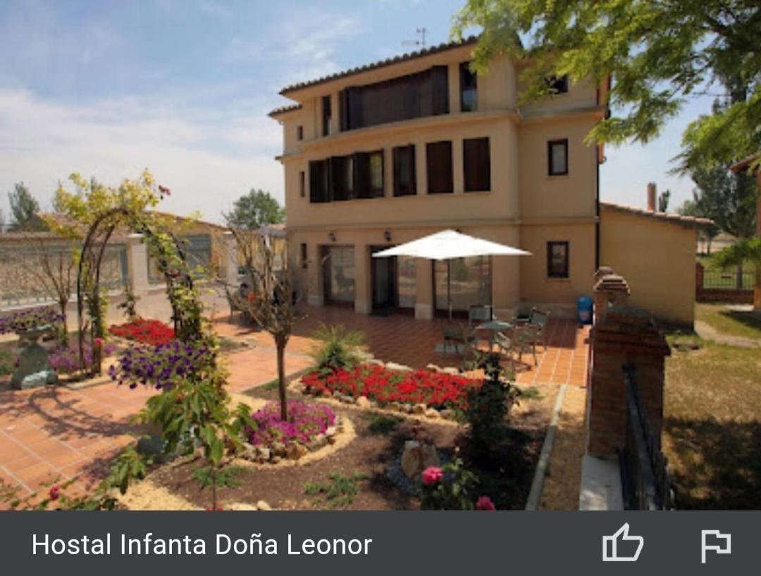 Hostal Infanta Dona Leonor Palencia Exterior photo